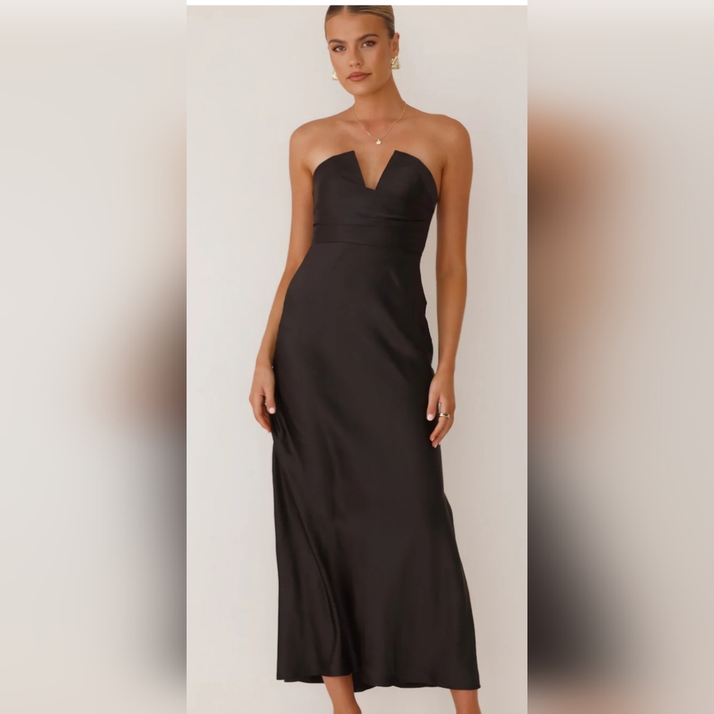 Elegant Black Strapless Dress Billy J